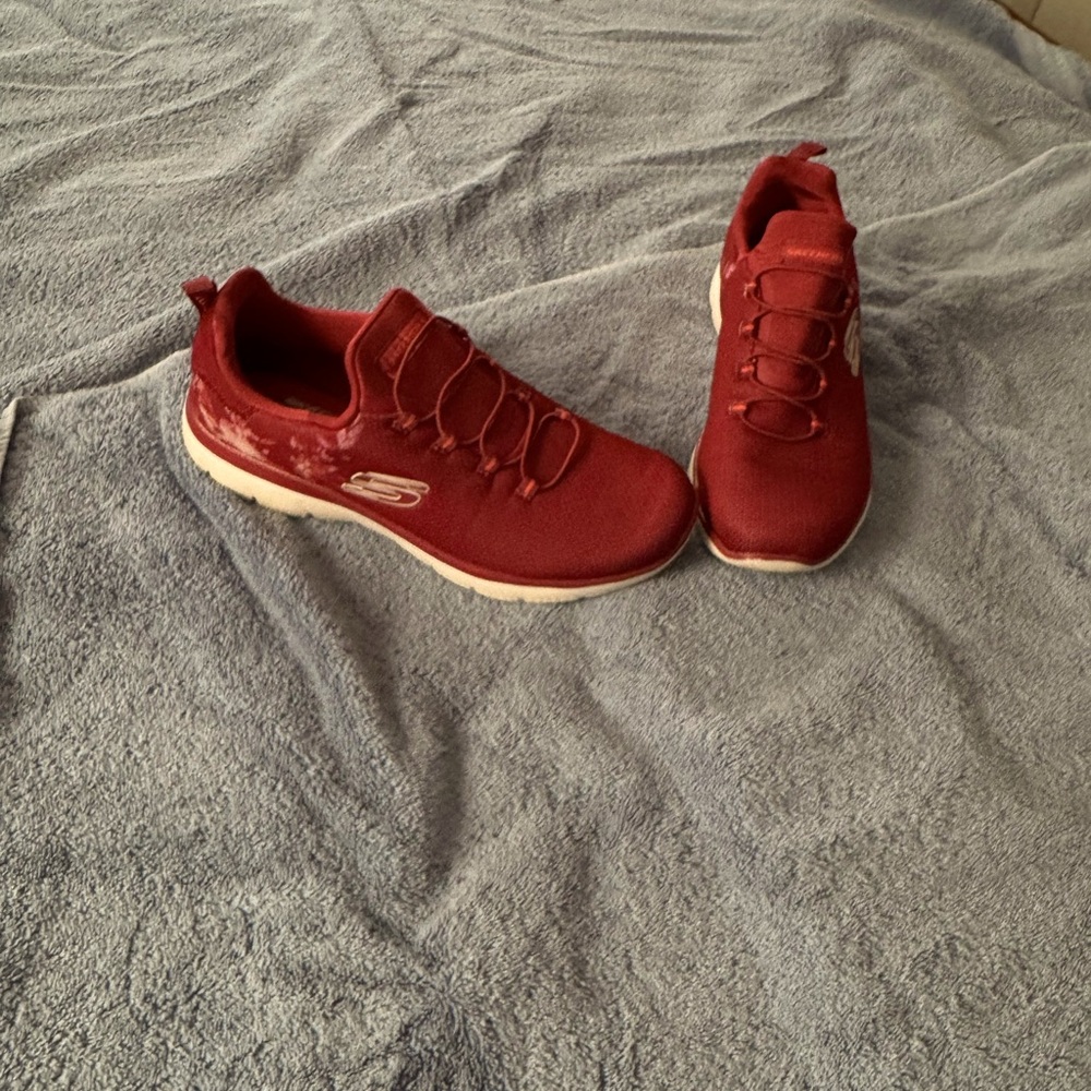 Women’s Red Sketchers worn twice